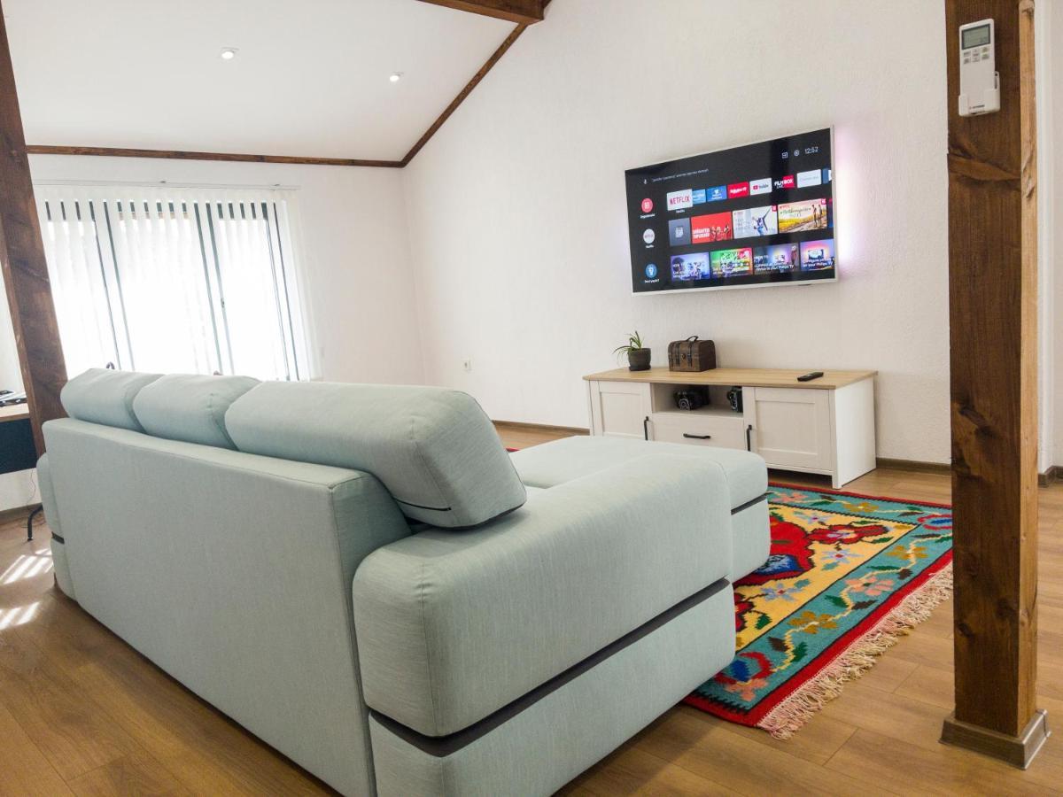 Stylish Loft Studio With Great View To Ardino Buitenkant foto
